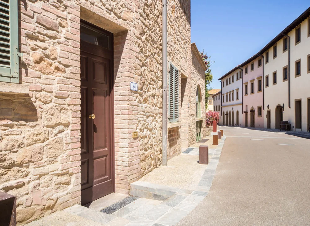 resort-castelfalfi-ristrutturazione-sottofondi-termoacustici.jpg
