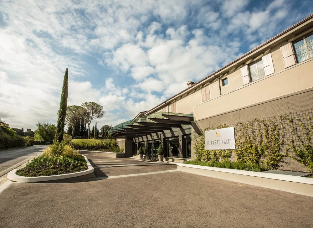 resort-castelfalfi-ristrutturazione-sottofondi-termoacustici.jpg
