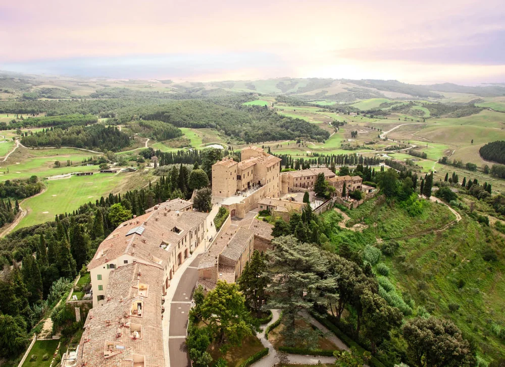 resort-castelfalfi-ristrutturazione-sottofondi-termoacustici.jpg